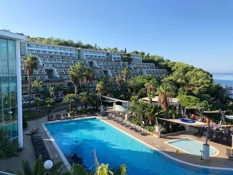 القيادية الادارية في مجال الضيافة والخدمات الفندقية